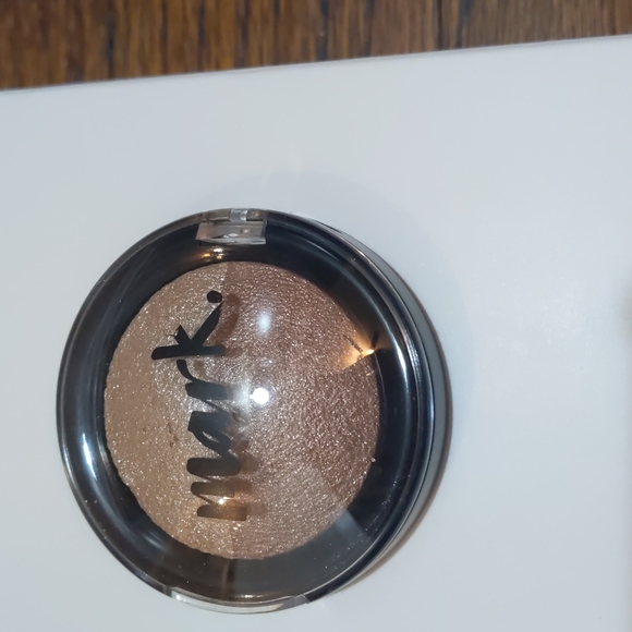 Mark Avon Duel eyeshadow - Picture 3 of 5